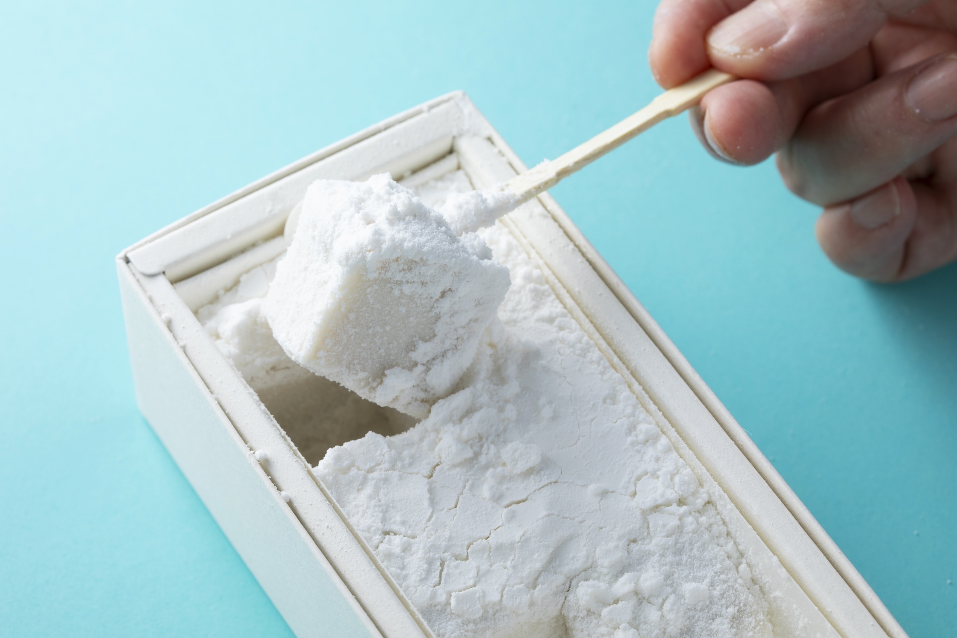 〈いったつみとらどう〉の「椰子の白わらび餅」