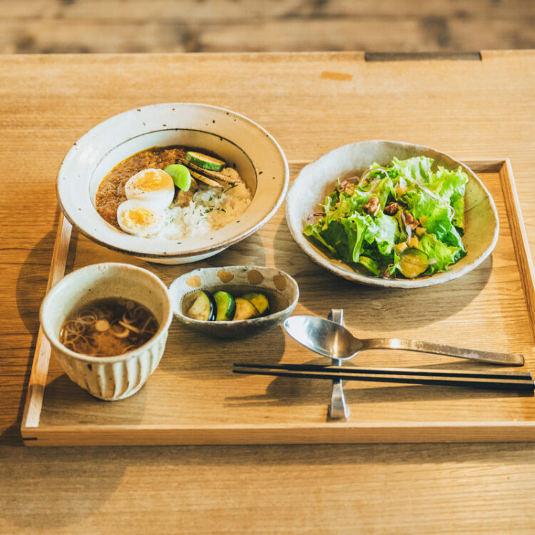 八戸の〈植物屋ARAYA〉のランチ