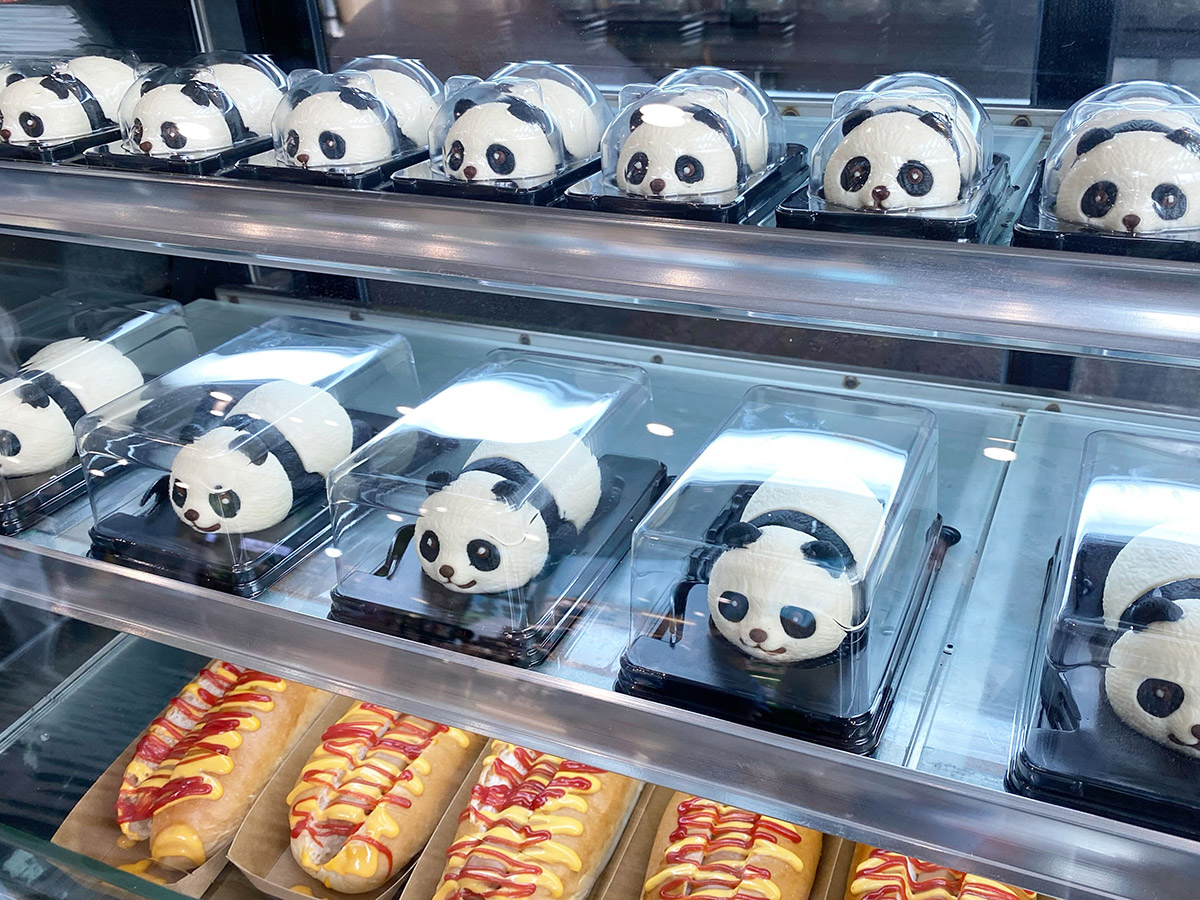 成都ジャイアントパンダ繁殖研究基地のお土産コーナー