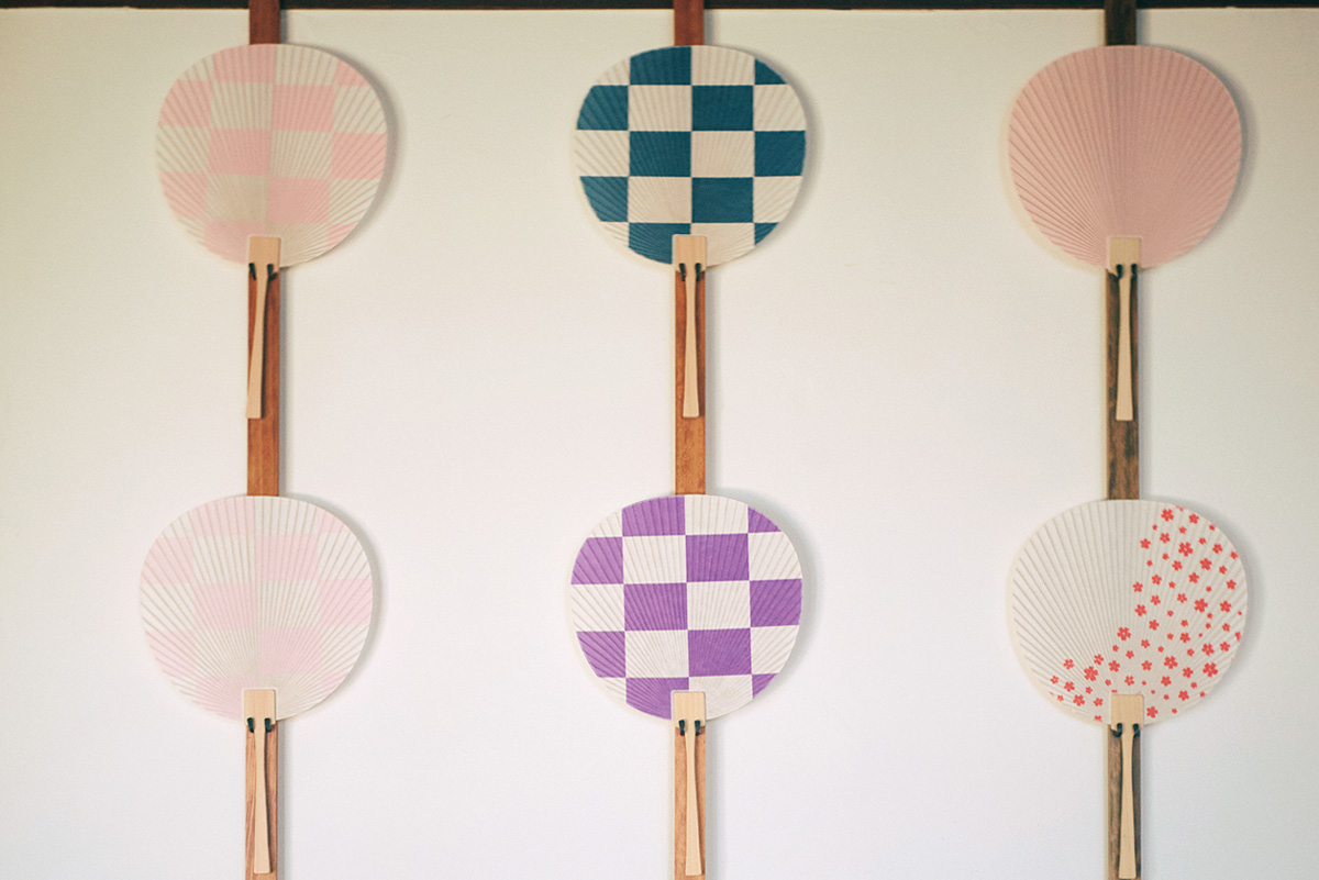 京都土産の新定番！〈蜂屋うちわ職店〉で見つけた一生モノの京うちわ