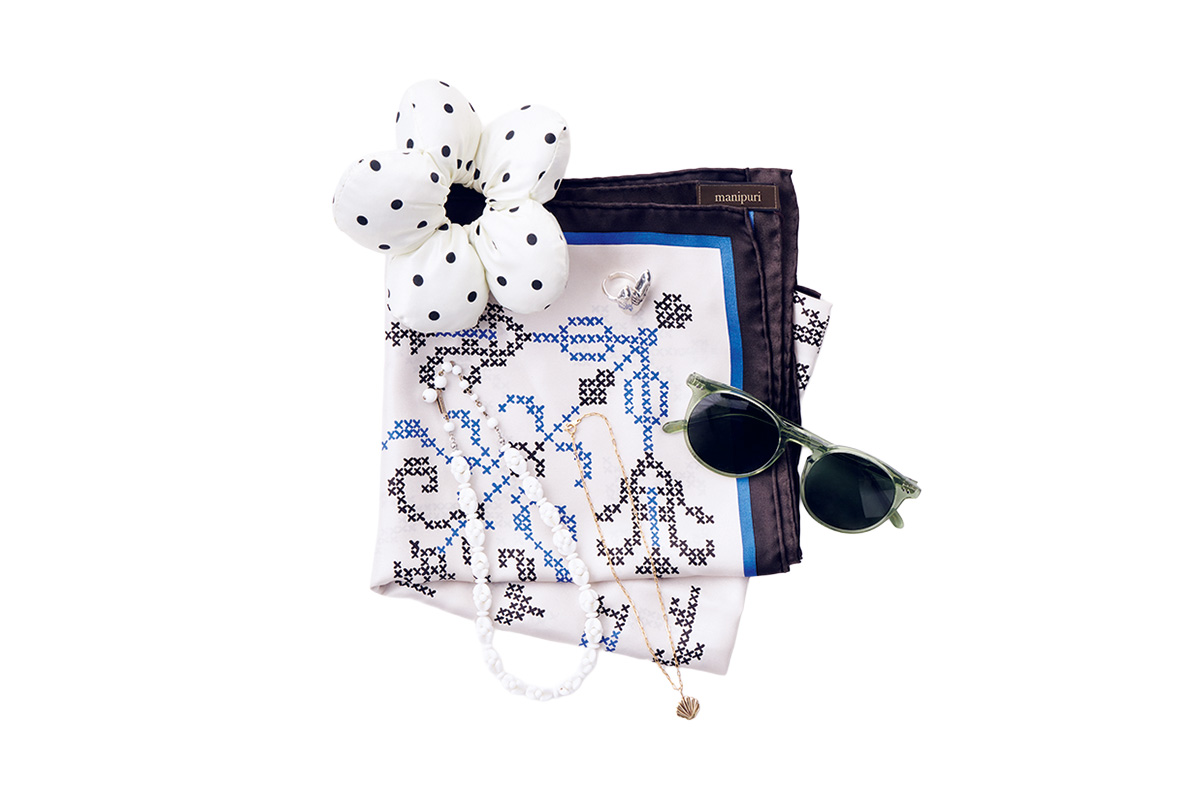 海外旅行で役立つ持ち物2. アクセサリーはシンプルな服に合わせて、気分を上げてくれるもの。