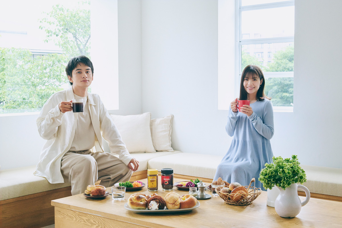 北村匠海と岸井ゆきのが体験する、「ネスカフェ」と最高の朝ごはん：たまご料理編