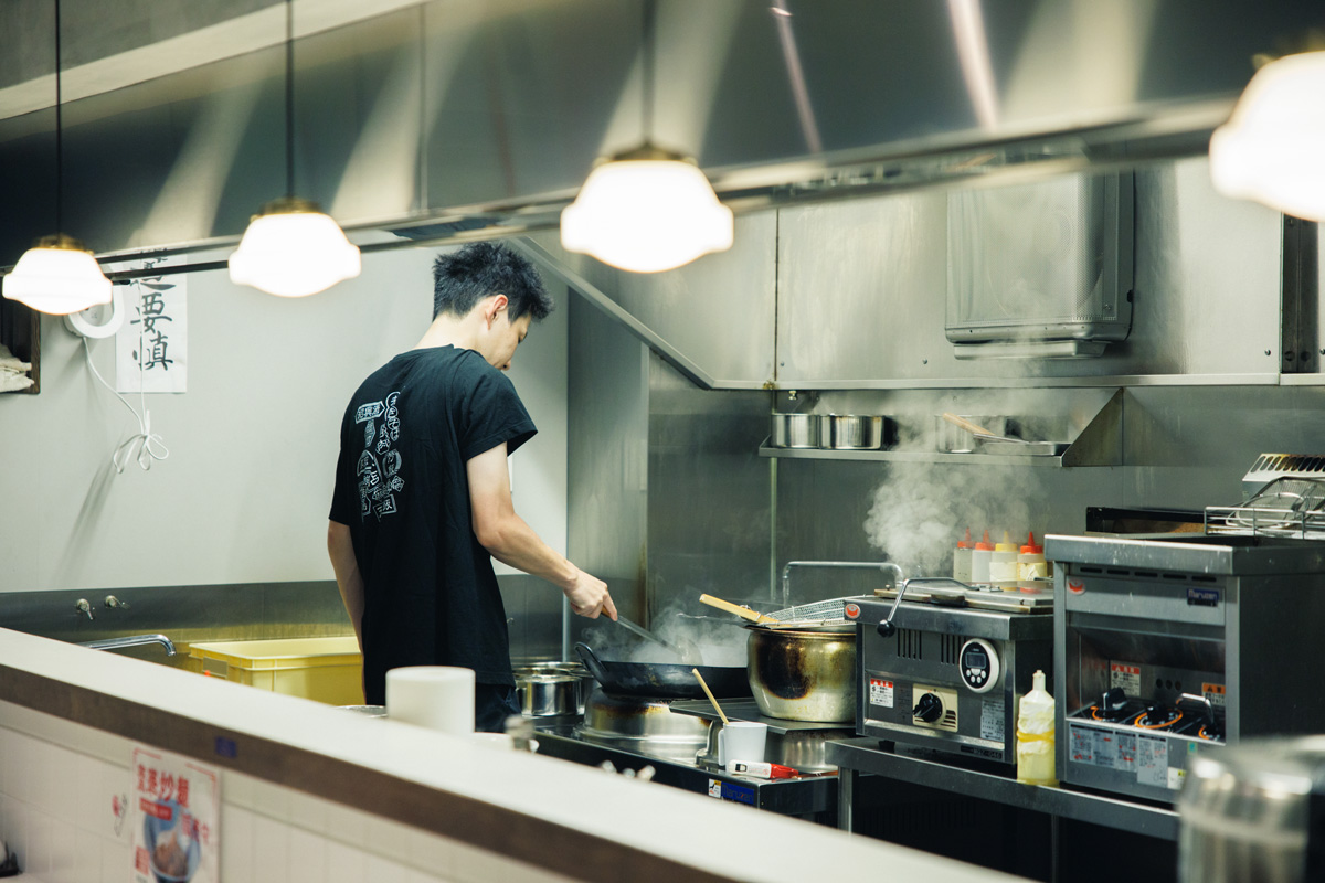 京都の町中華〈齋光飯店〉