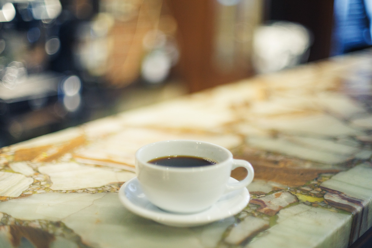 京都祇園の喫茶店〈COFFEE Cattleya〉