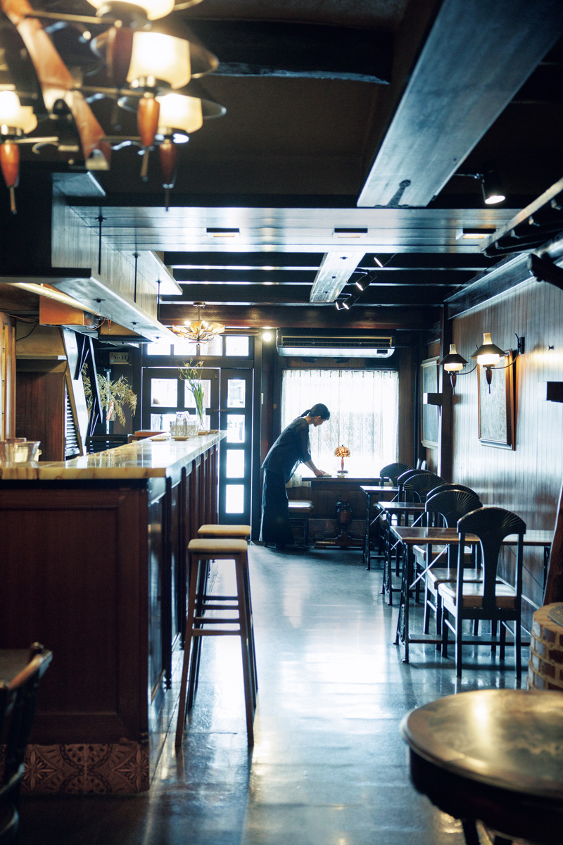 京都祇園の喫茶店〈COFFEE Cattleya〉