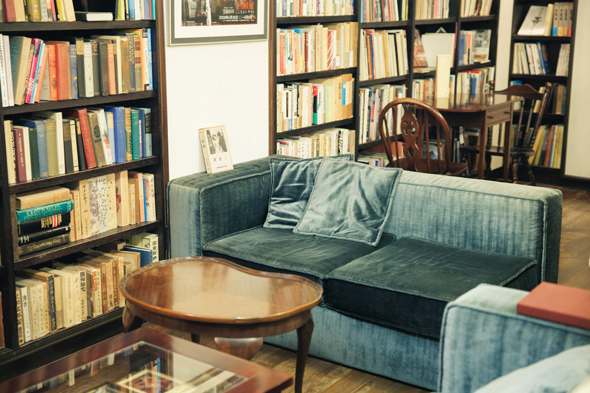 京都の〈アスタルテ書茶房〉