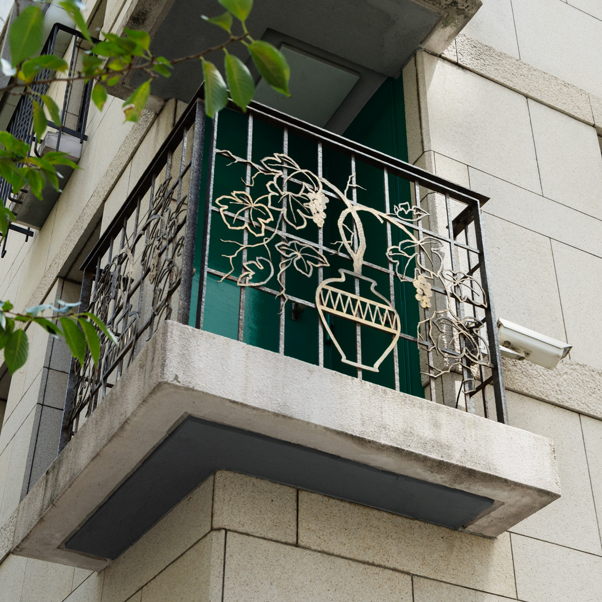 銀ブラスポット　壺中居