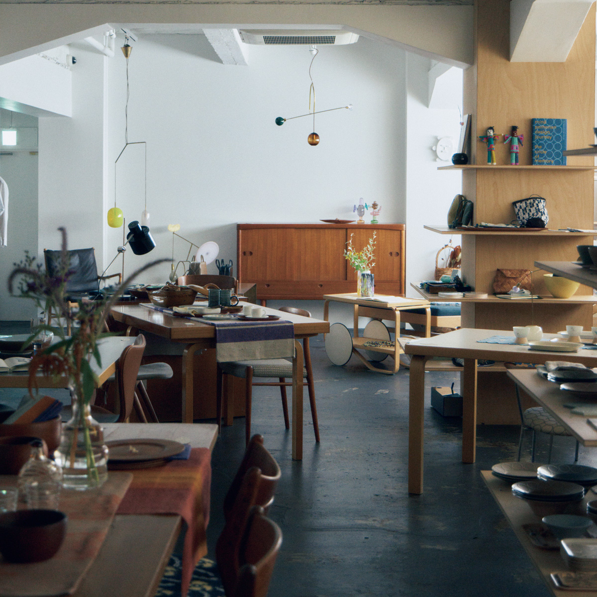 銀ぶらスポット　〈minä perhonen elävä II〉