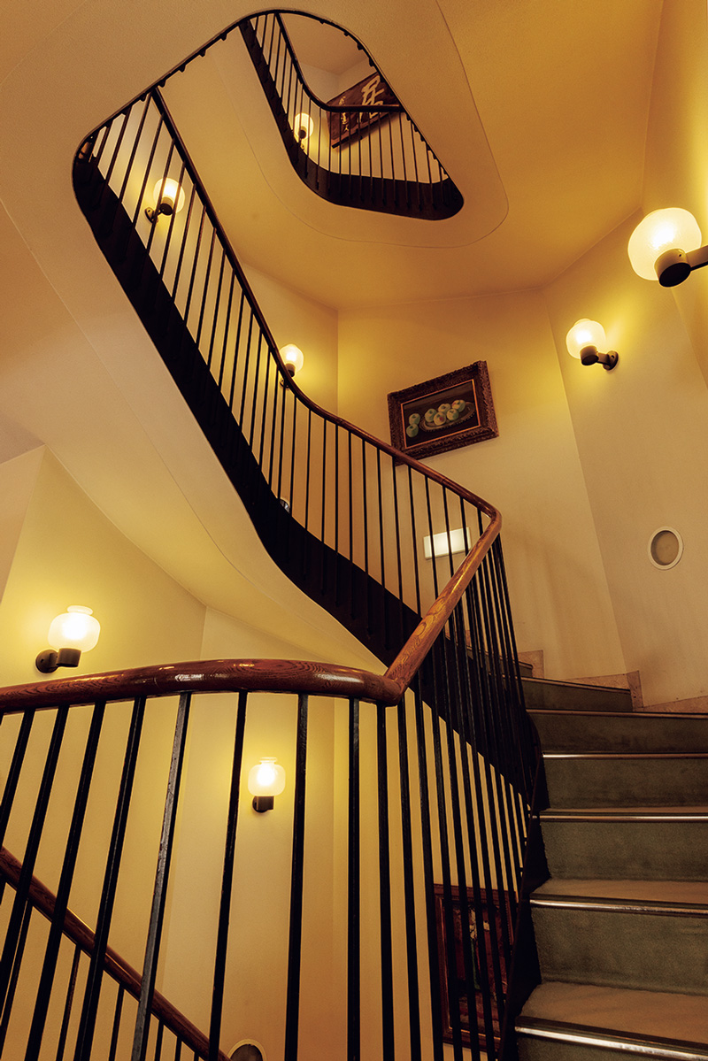 銀ブラスポット　壺中居