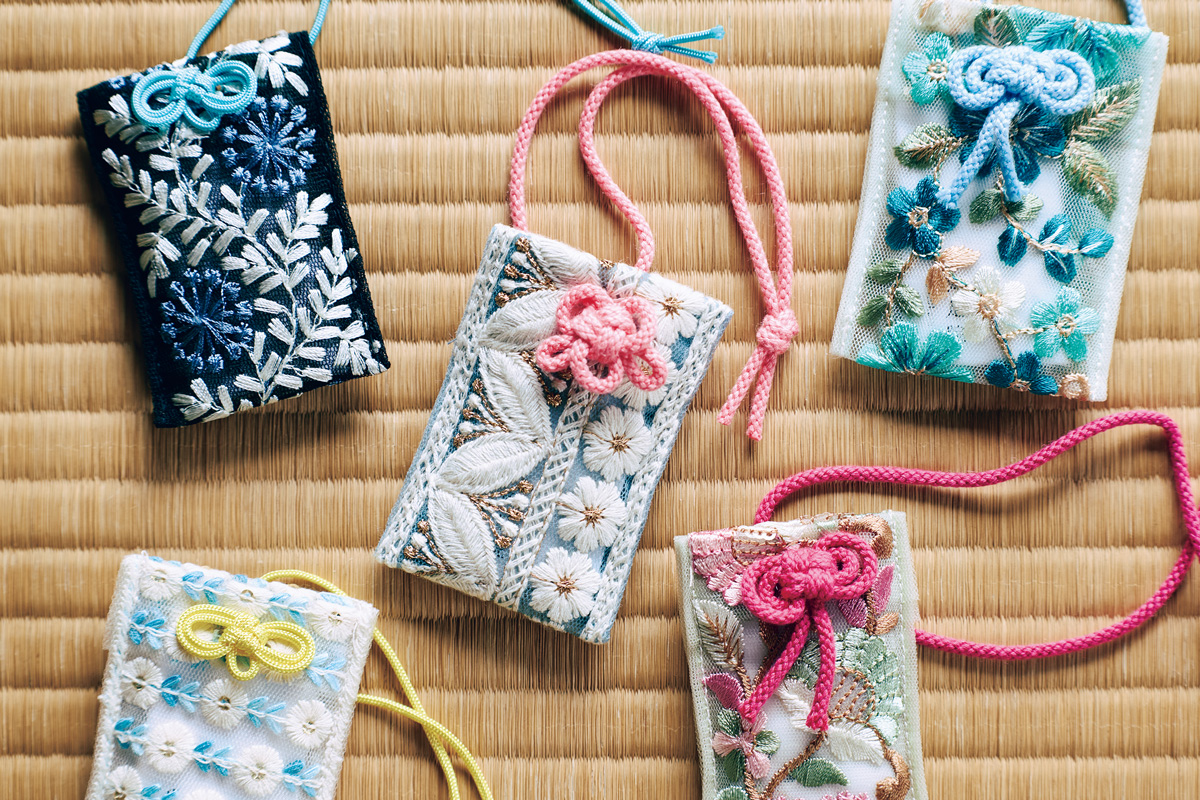 唯一無二の京都土産に。〈両足院〉で自分だけのお守り作り体験を