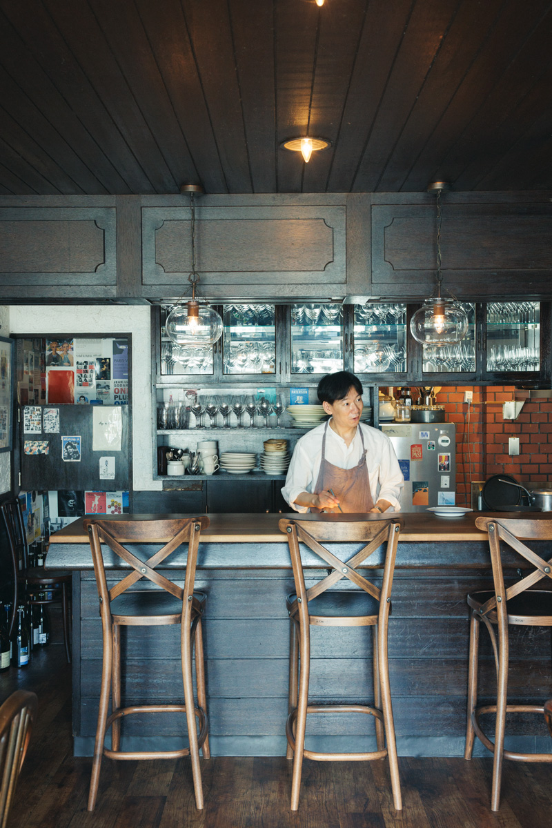 京都で昼飲みできる〈éperon〉