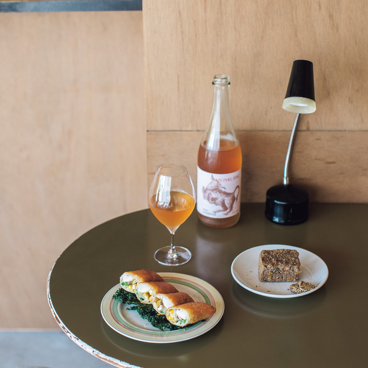  15:00オープン　自家製のプラントベース料理でナチュラルワインを満喫する午後。〈tardes〉