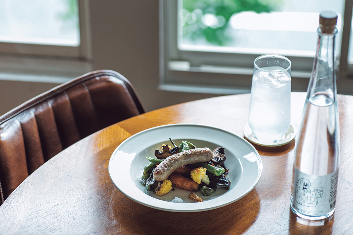 京都11:00オープン　推しの生産者と客とをつなぐ、自然派シャルキュトリーの店。〈ikat〉