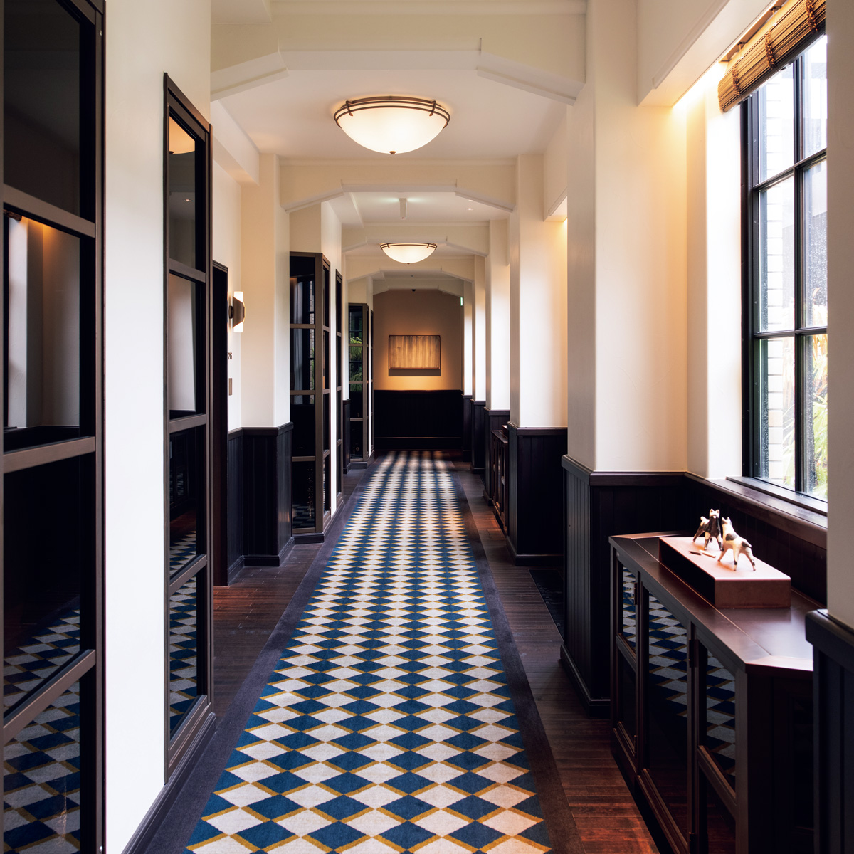 え？ 本当に元小学校？ 京都の名建築ホテル〈ザ・ホテル青龍 京都清水〉