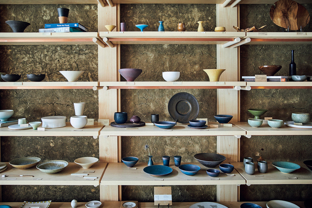 オーダーが国内外から殺到！京都の料理人に愛される〈時の端〉の清水焼