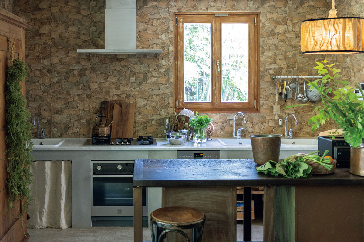 【キッチンインテリア】おしゃれな実例35選｜賃貸でも真似できるコツ、100均や無印のアイテムなど