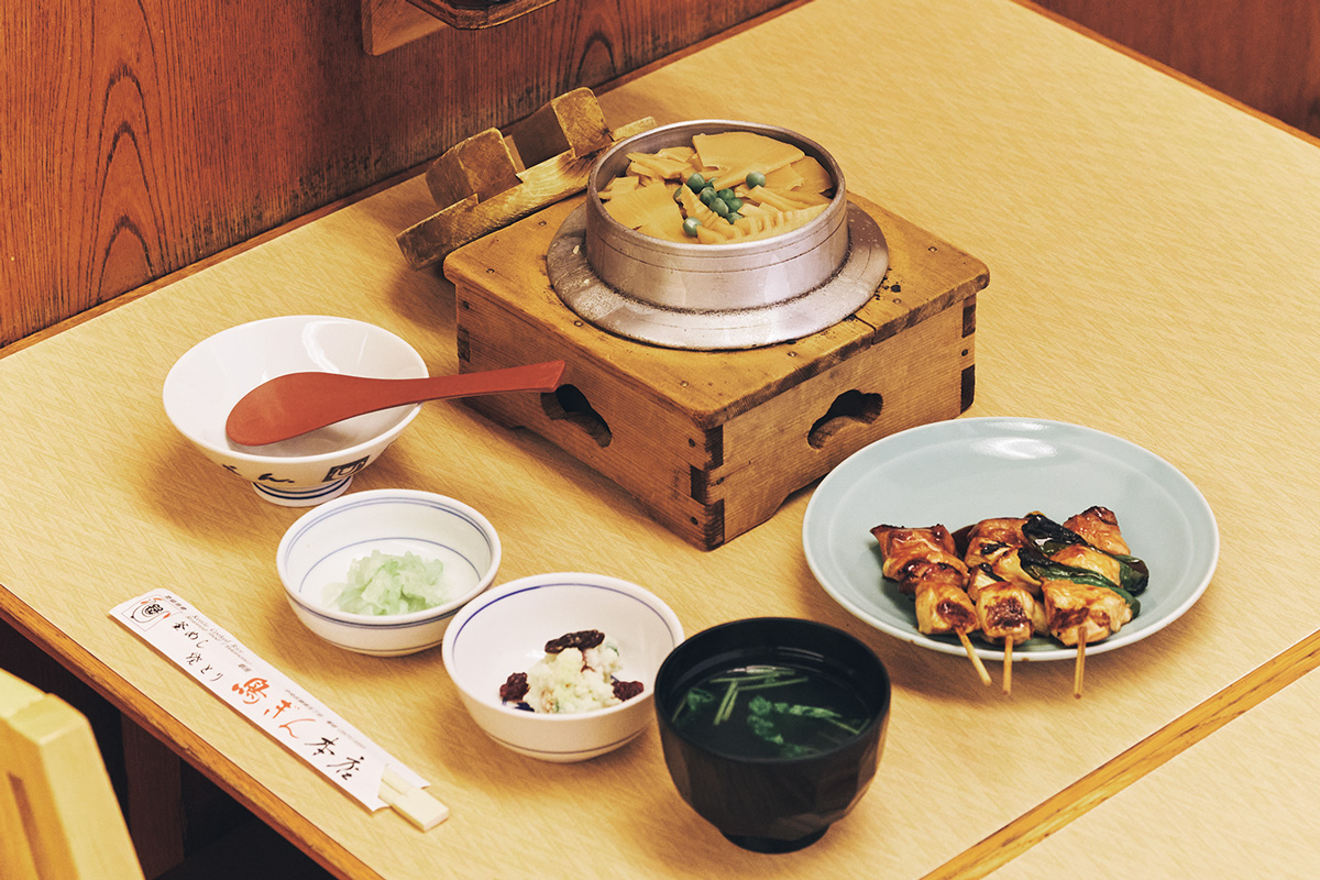銀座でお得な美味しいランチ　〈鳥ぎん 銀座本店〉の平日限定釜飯焼き鳥セット…1,950円〜