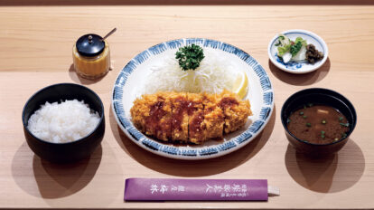 【銀座和食ランチ】銀座初のとんかつ店〈銀座 梅林〉で軽やかな味わいのとんかつを。