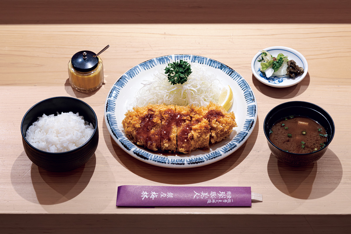 〈銀座 梅林〉のロースカツ定食