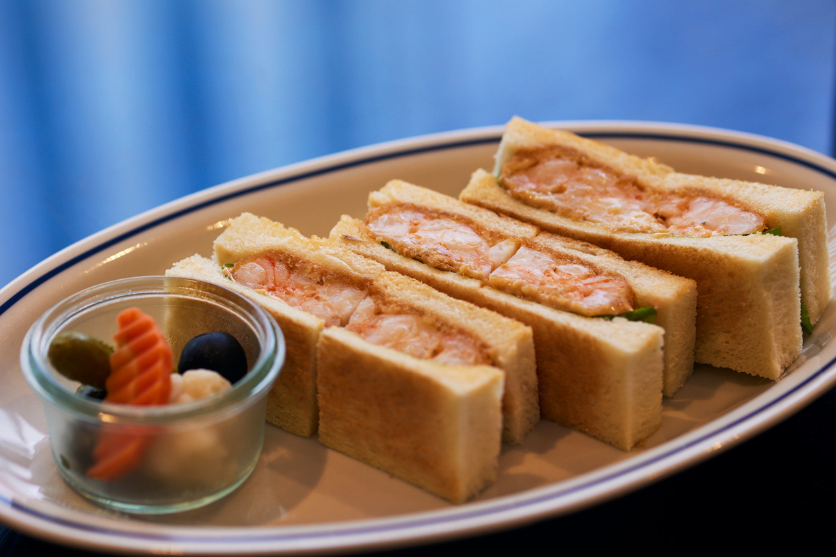 〈銀座木村家〉の小海老のカツレツサンド