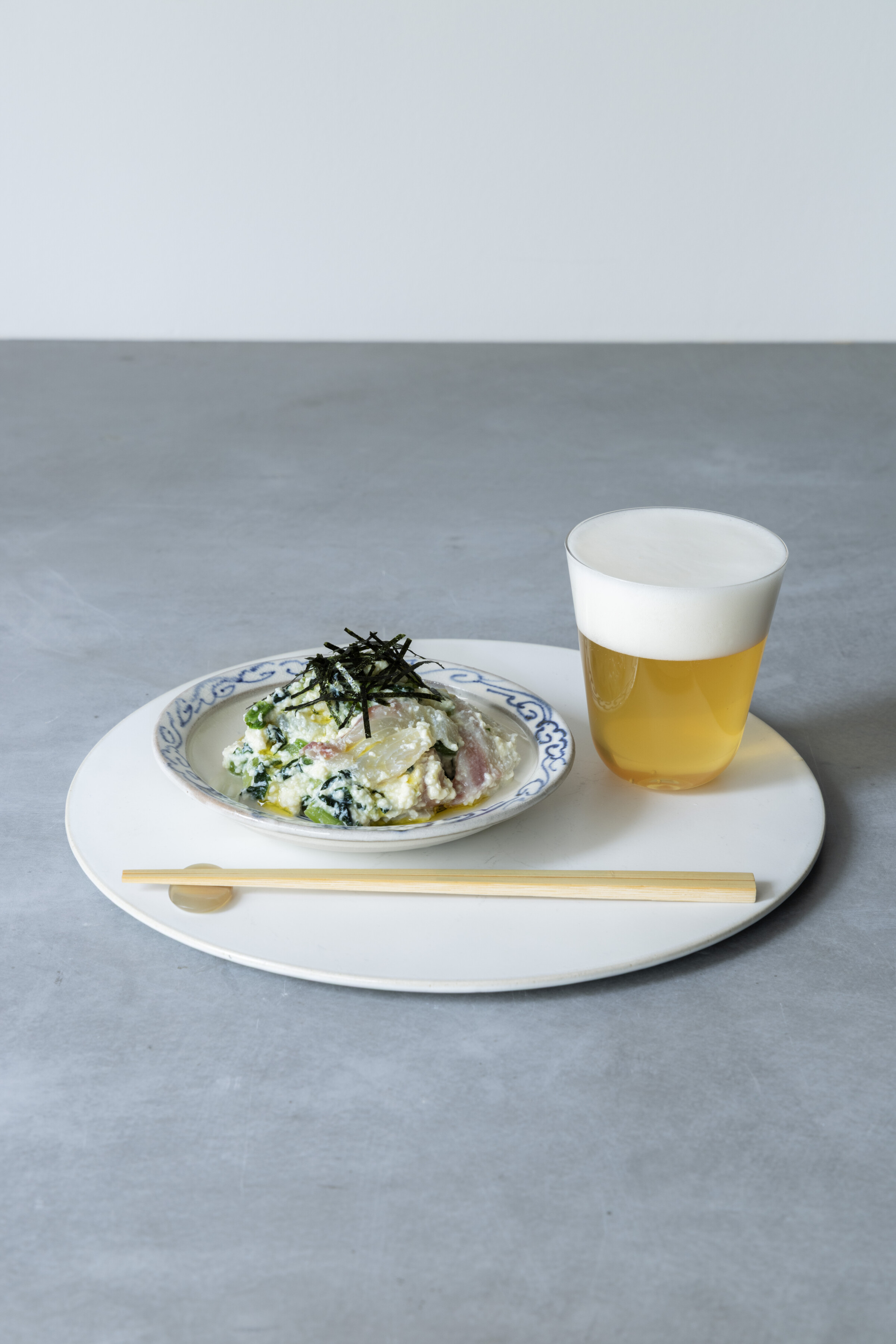 白和え×「一番搾り ホワイトビール」が相性抜群。料理家・長谷川あかりさん考案の晩酌刺身レシピ。