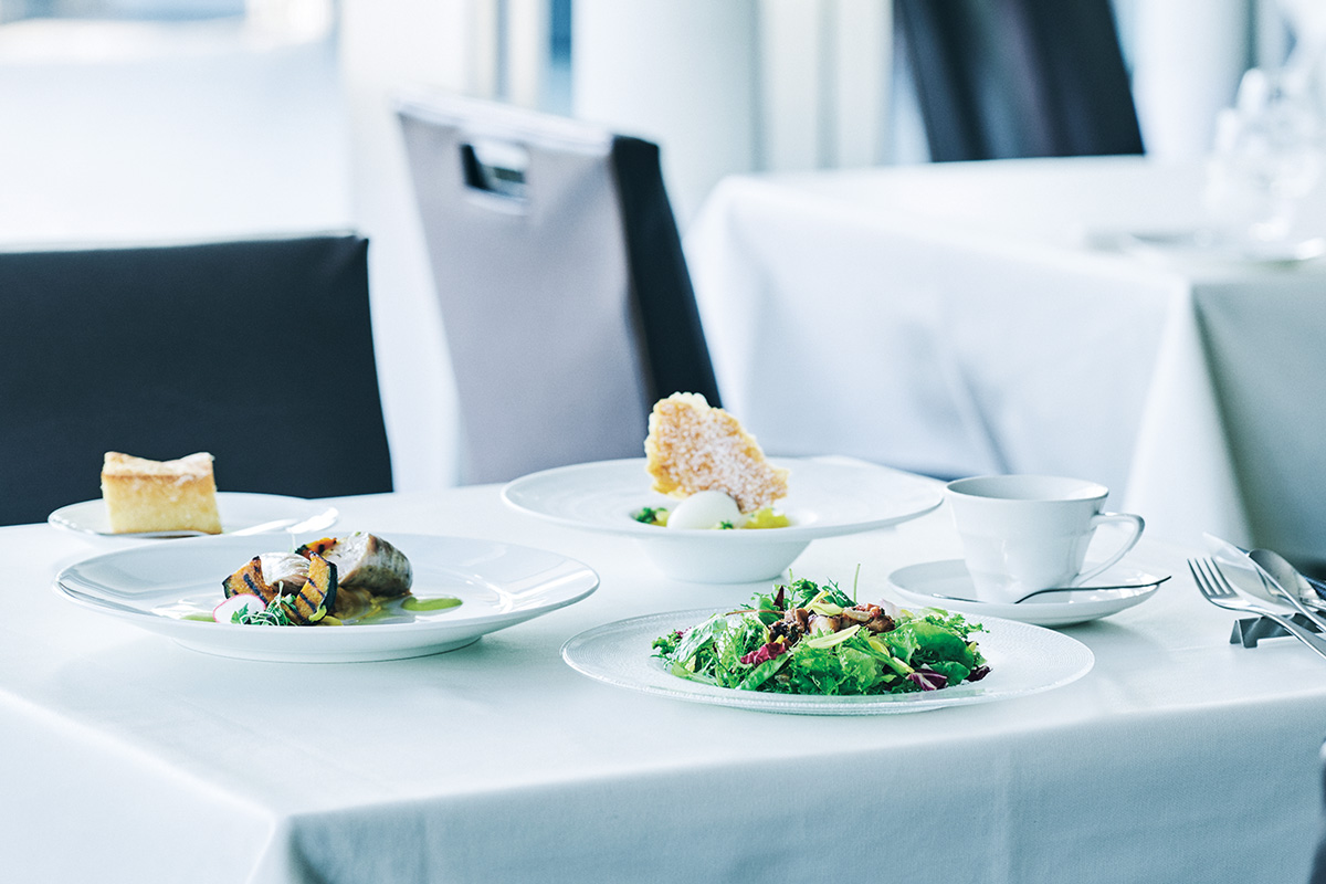 東京国立近代美術館の〈ラー・エ・ミクニ〉