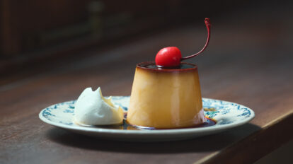 【全国】一度は食べたい喫茶店のプリン｜たっぷりクリーム、固めのプリン、プリンプリンなど7選