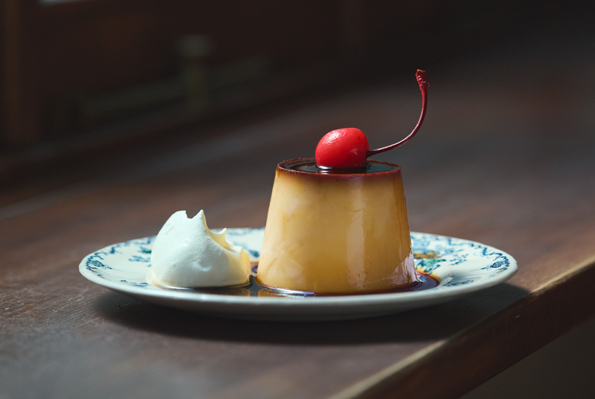 【全国】一度は食べたい喫茶店のプリン｜たっぷりクリーム、固めのプリンなど7選