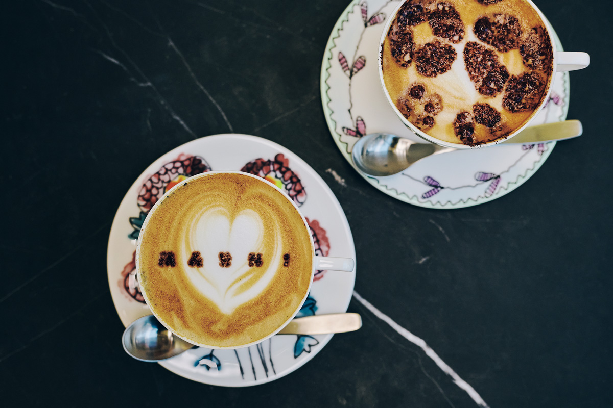 銀座のマルニカフェ