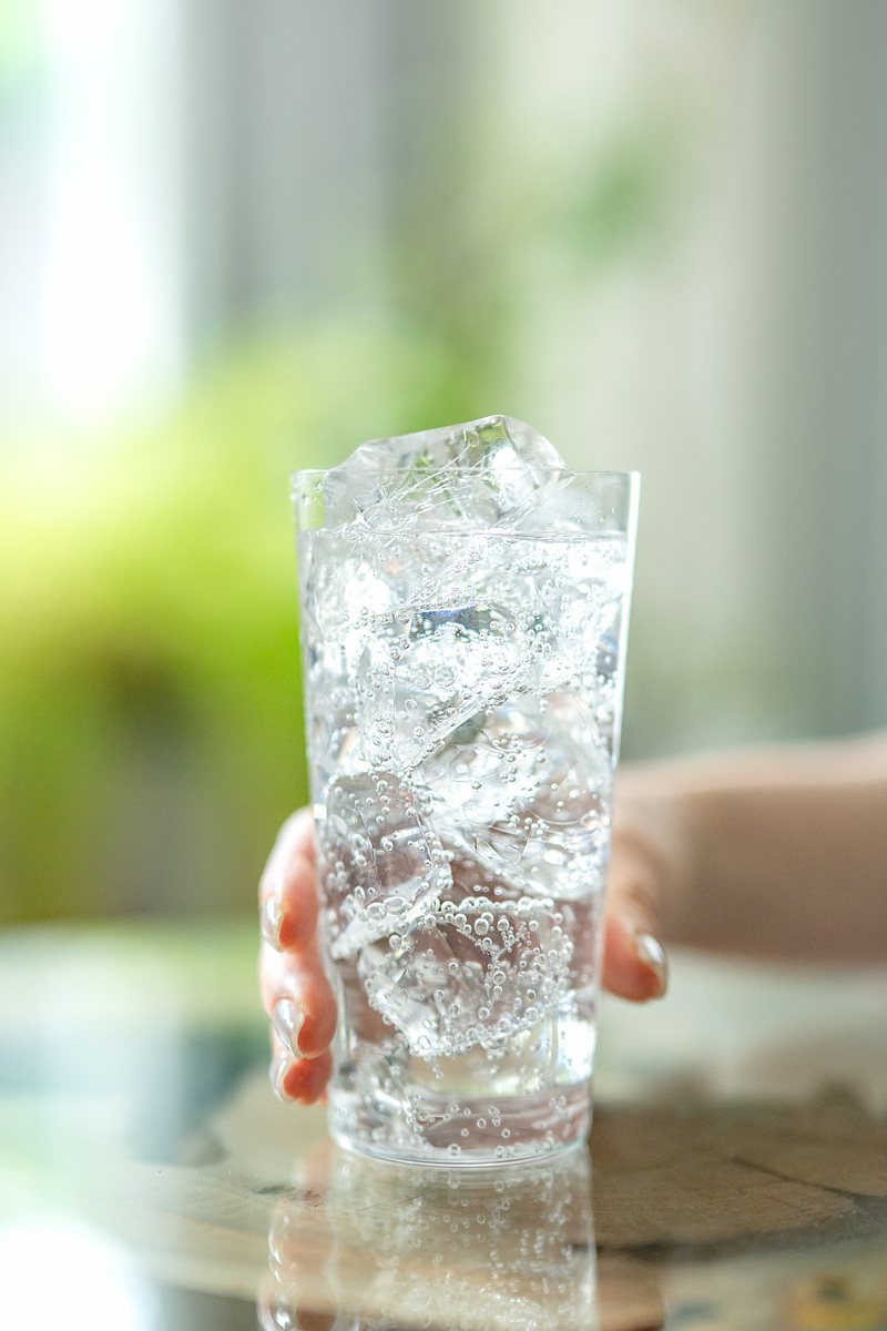 グラスに入ったノンアル飲料