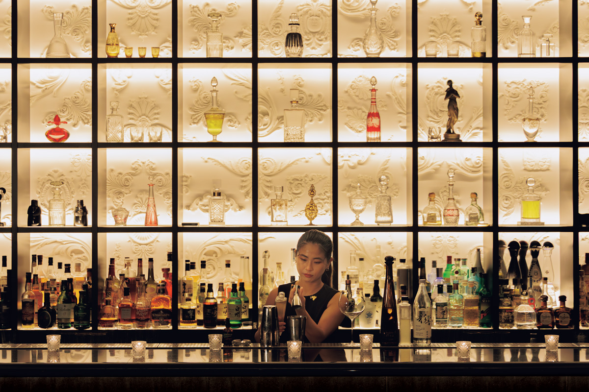 【虎ノ門】〈Gold Bar At EDITION〉の岸田茉利奈