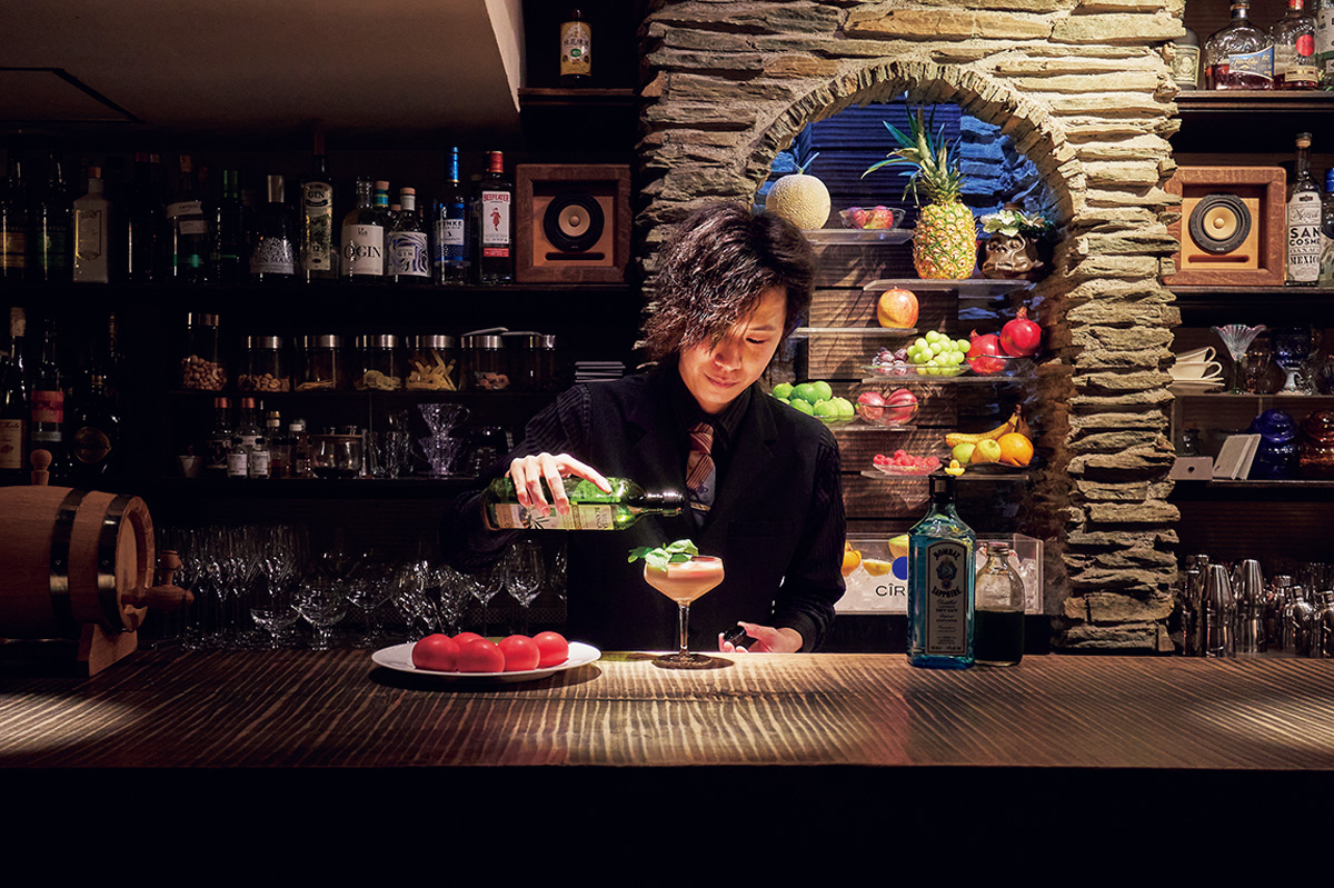 【西麻布】〈Bar amber〉の入 優仁