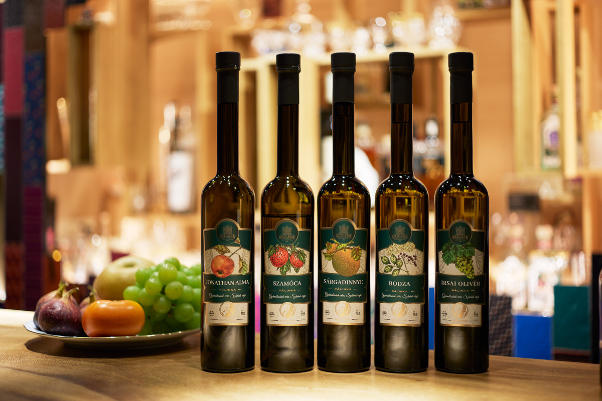 【神楽坂】〈Bar Pálinka〉の松沢健