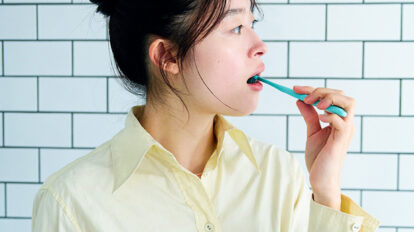 2,000本のマイクロファイバーだから汚れがごっそり取れる！歯を一生モノにするデンタルグッズ6選