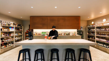 絶対にハズさない手土産選び。信頼できるプロが迎えるウイスキーショップ4選