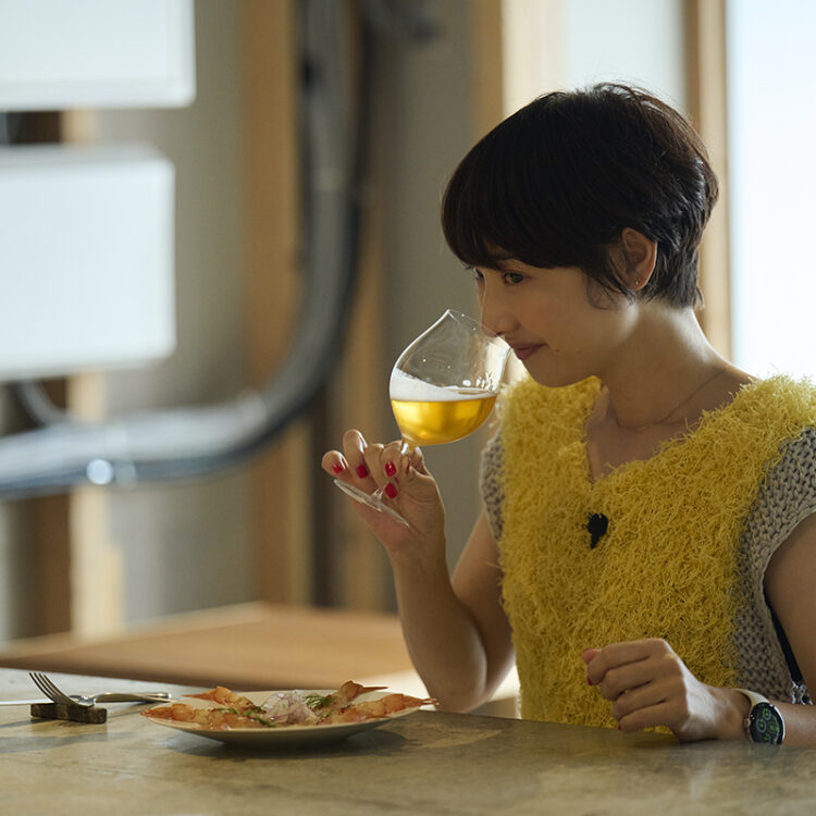 シェフとソムリエのふたりと同じテーブルを共有。ほかの方が注文したものを横目で気にできるのも、ターブルドットのよいところです。