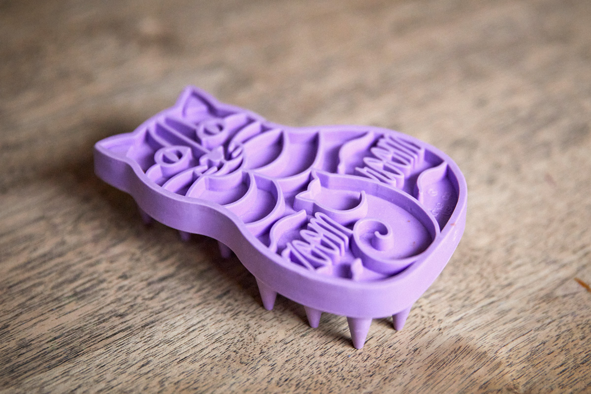 猫ファーストなインテリア　ブラシ