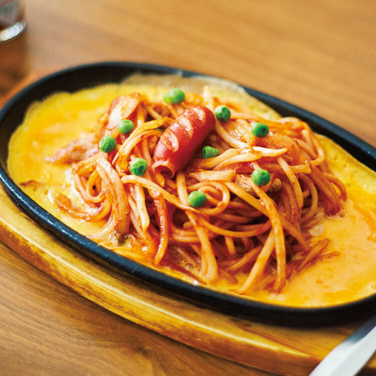 【本当にナポリタン】選りすぐりの名店13選｜昭和喫茶の鉄板焼き、京都の“深夜の〆”など