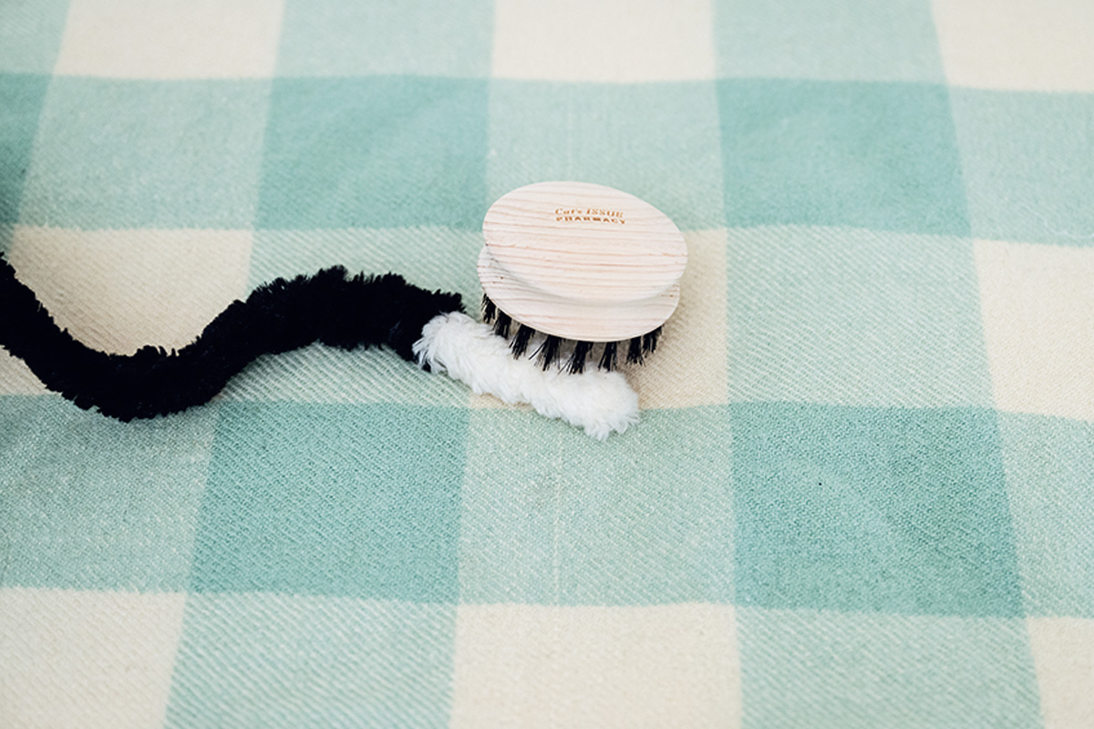 おしゃれな猫グッズ 〈Cat’s ISSUE〉Cat’s Brush