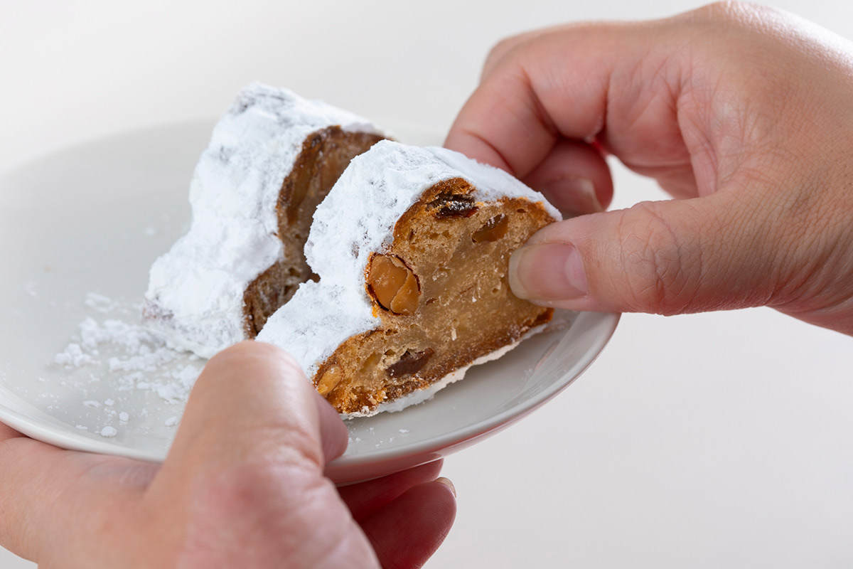 ぼる塾田辺さん絶賛 〈トラン・ブルー〉の「シュトレン」