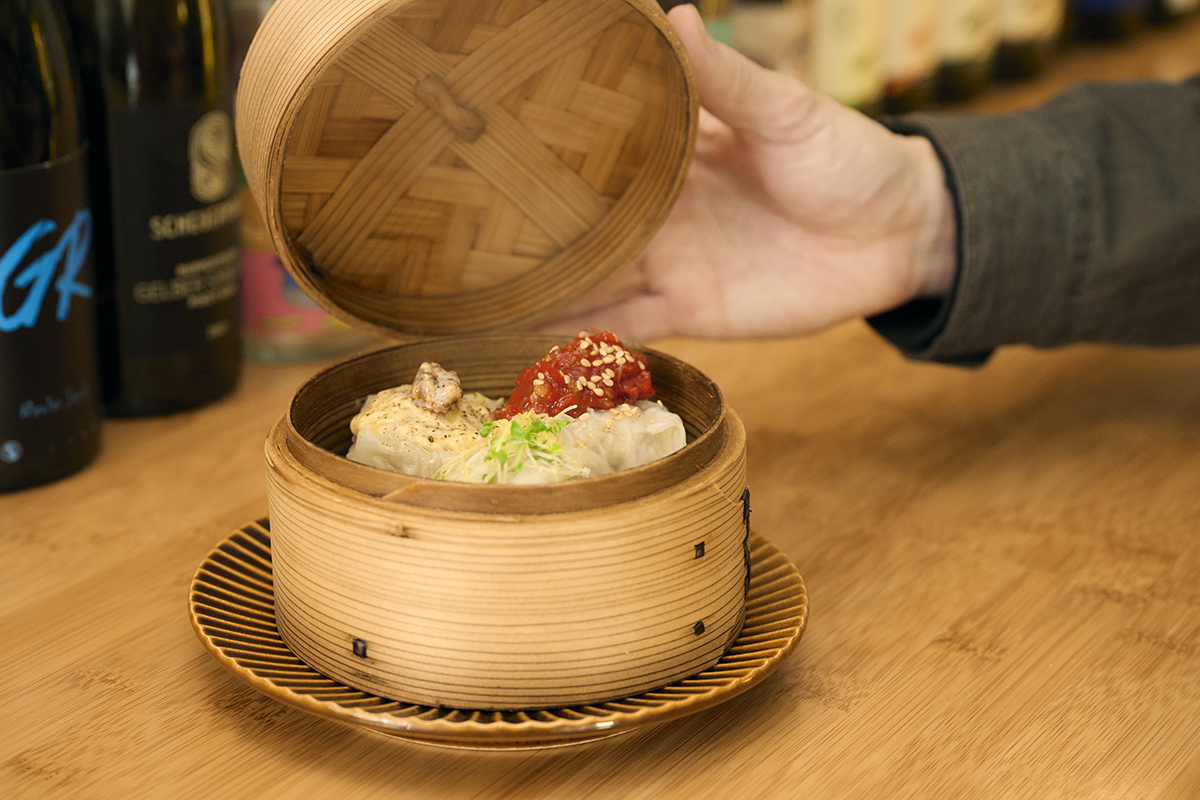 【東京・ひとり忘年会】女性ひとりで気兼ねなく楽しめる名店10選