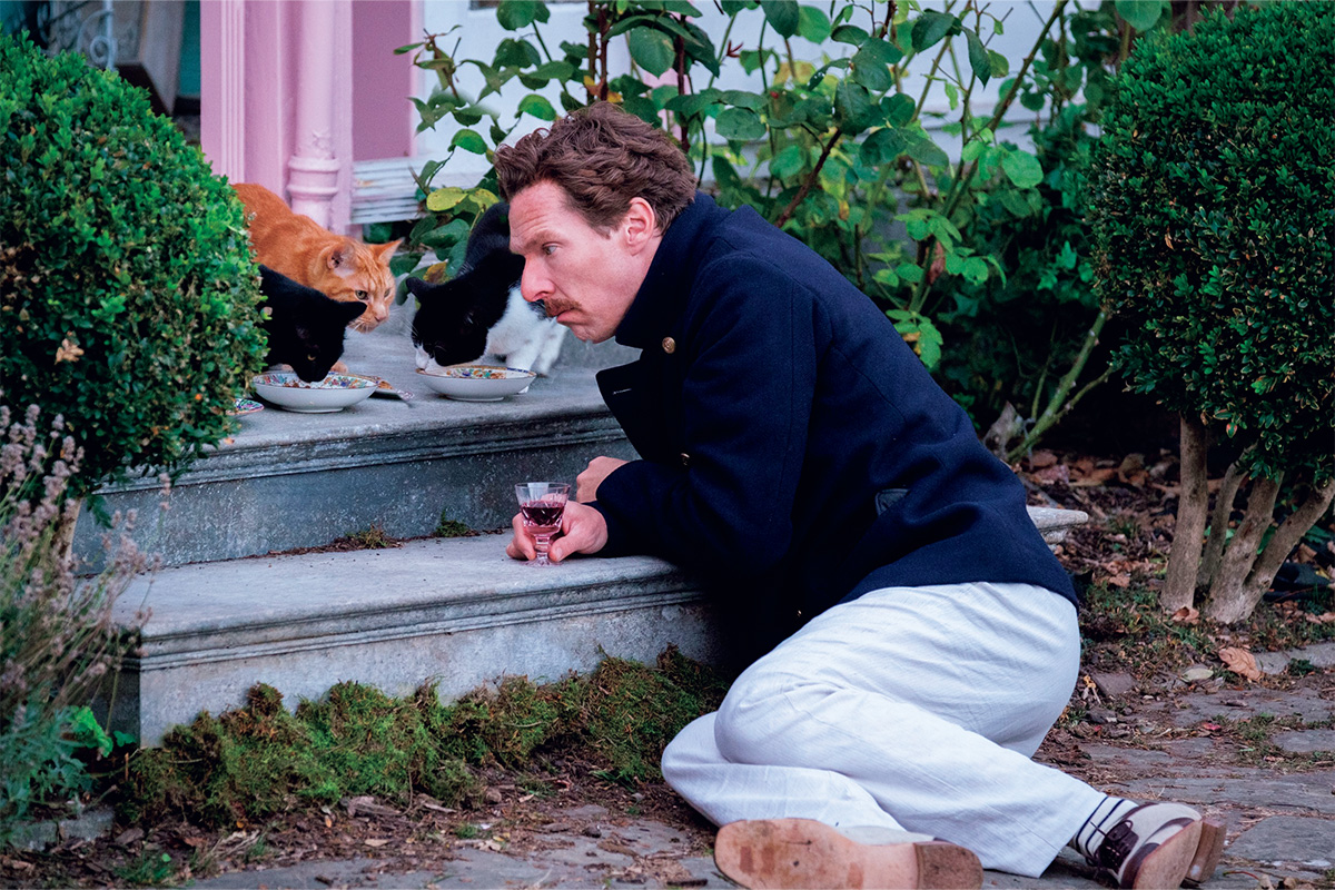 映画『ルイス・ウェイン 生涯愛した妻とネコ』のワンシーン