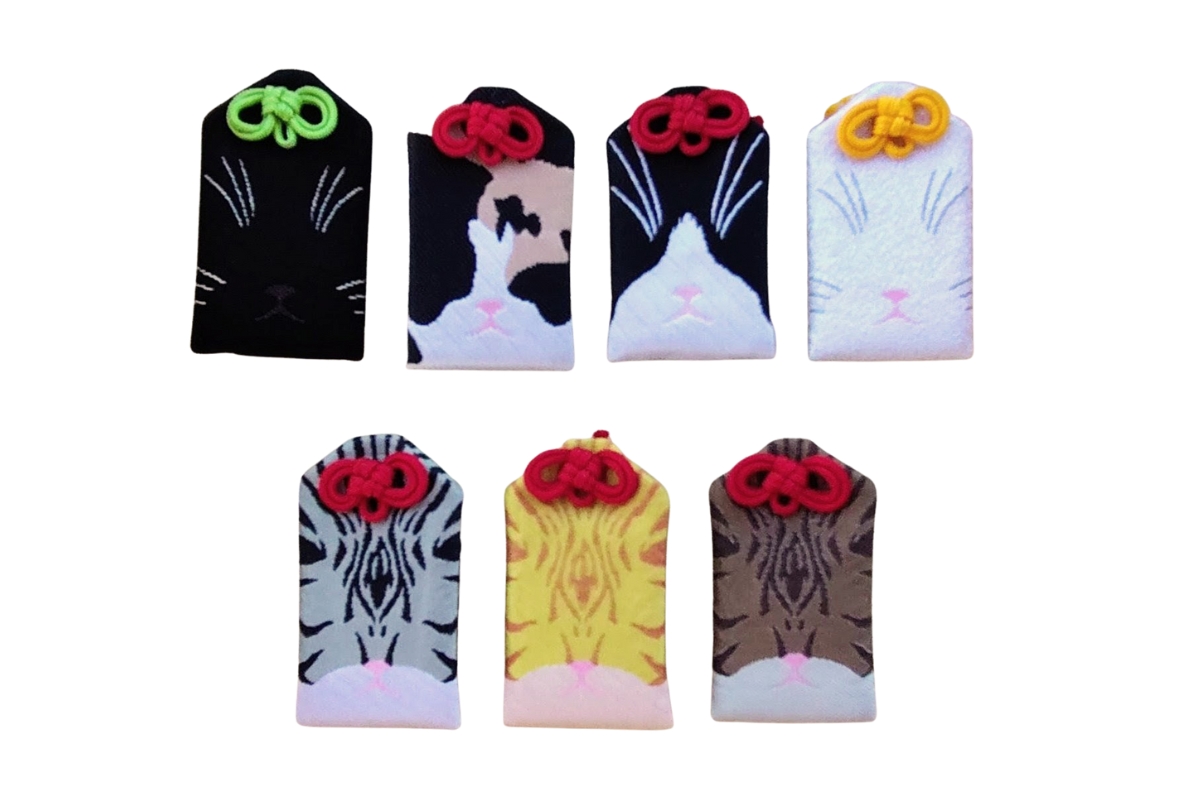 保護猫の応援ができる猫柄のお守り