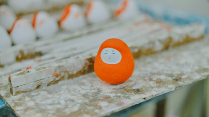 軒先に揺れるとうもろこし、八幡さま…金沢に息づく暮らしの縁起物。私の知らない、もう一つの金沢を巡る旅。