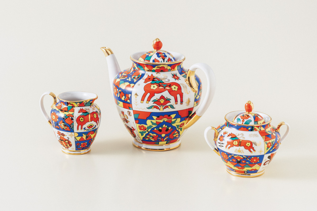 ロシアのロモノーソフ陶磁器のティーセット