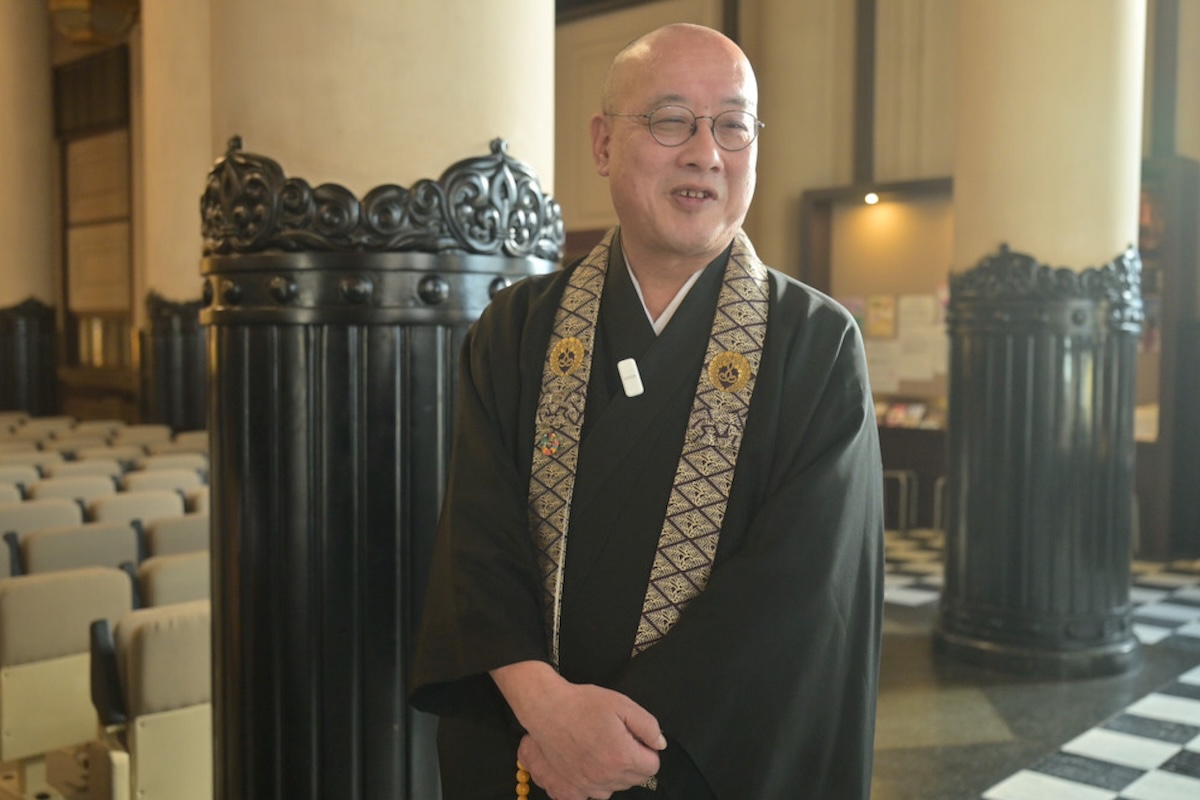 築地本願寺僧侶