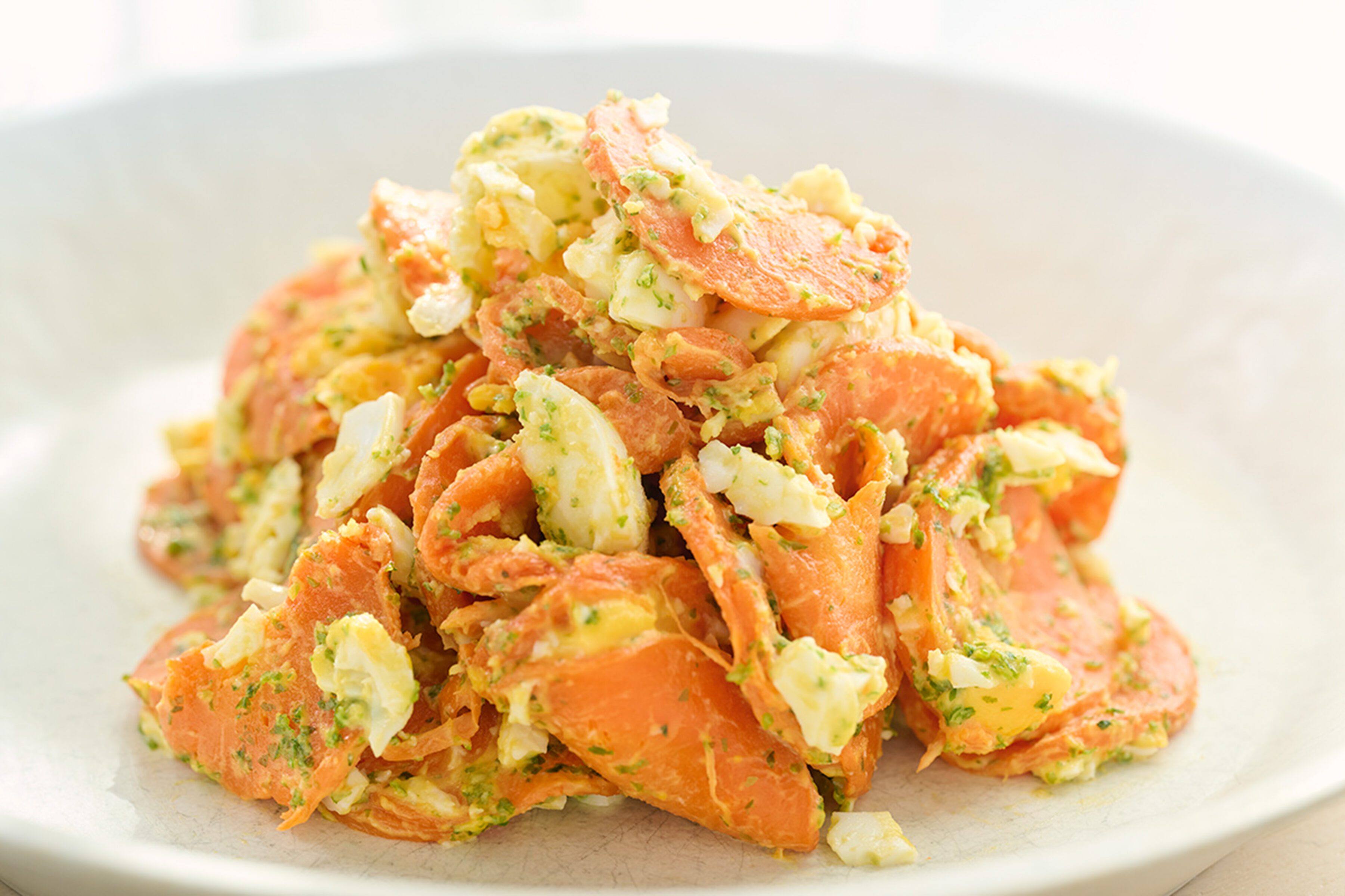 【野菜レシピの正解】すぐに試したい簡単メニュー｜手が止まらない新じゃがレシピ、栄養満点なニンジンレシピなど6選