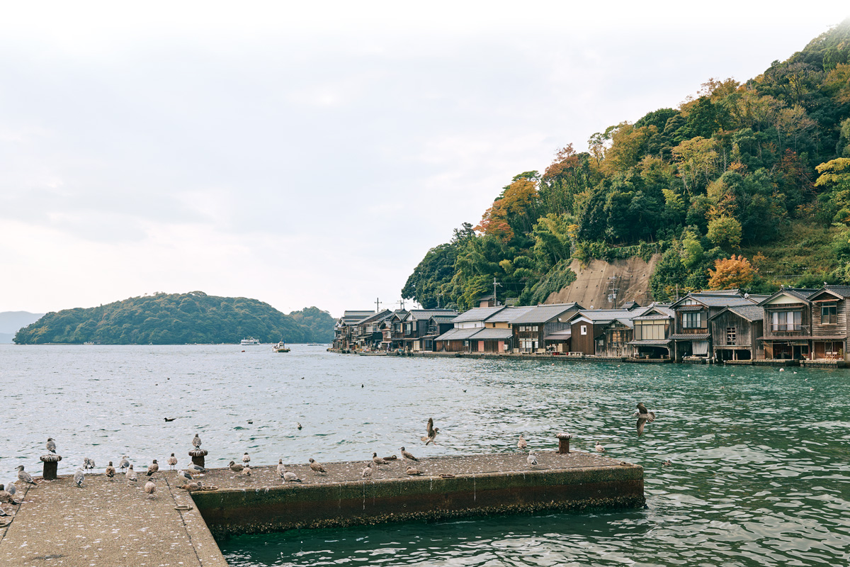 伊根の景色　舟屋