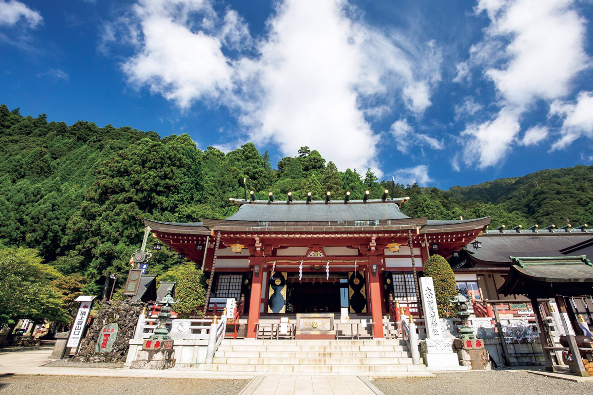【神奈川県】大山の豊かな水の気で道を切り拓く力を授かる。〈大山阿夫利神社〉