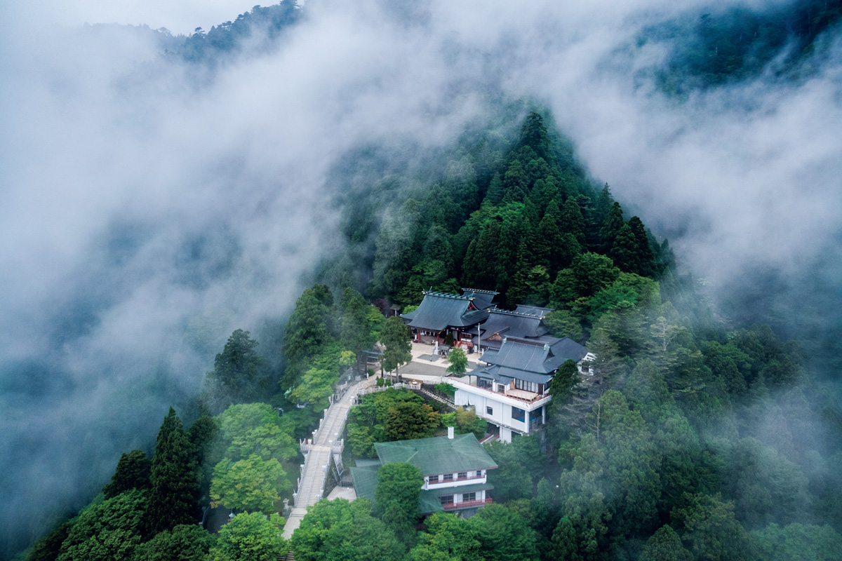 【神奈川県】大山の豊かな水の気で道を切り拓く力を授かる。〈大山阿夫利神社〉
